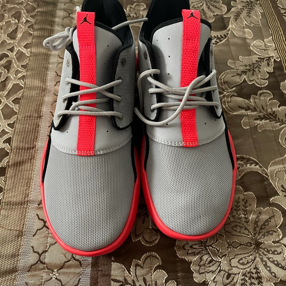 Jordan Eclipse